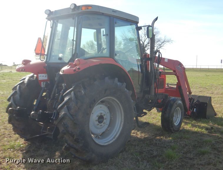 image for item ES9554 2004 Massey-Ferguson 5445 tractor