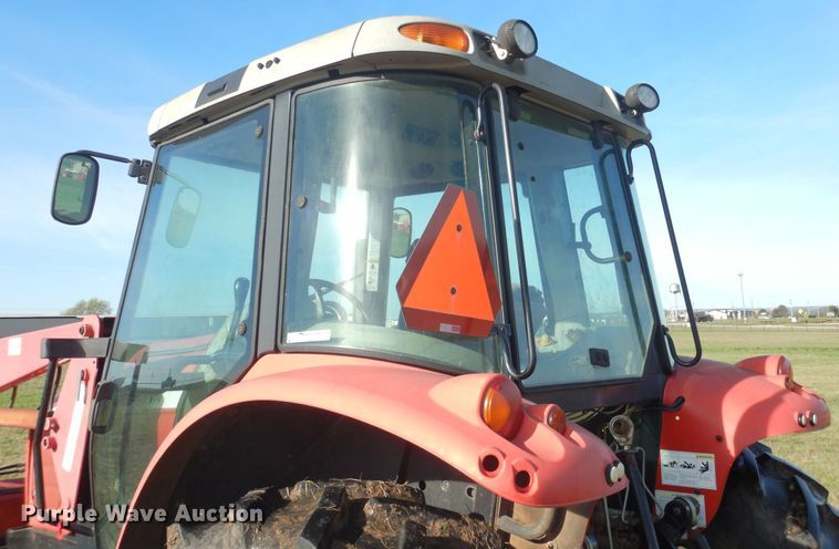 image for item ES9554 2004 Massey-Ferguson 5445 tractor