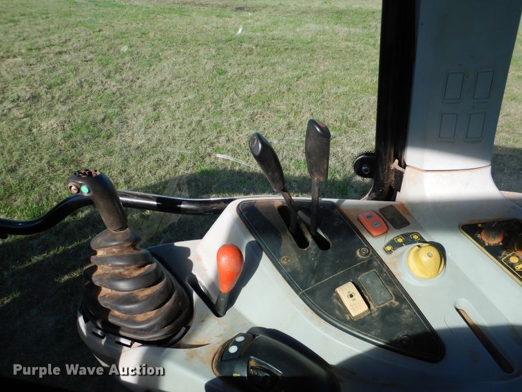 image for item ES9554 2004 Massey-Ferguson 5445 tractor