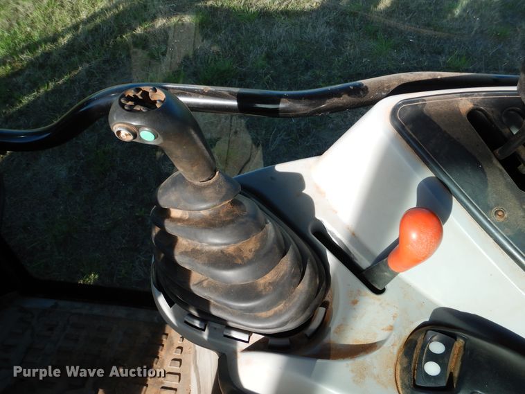 image for item ES9554 2004 Massey-Ferguson 5445 tractor