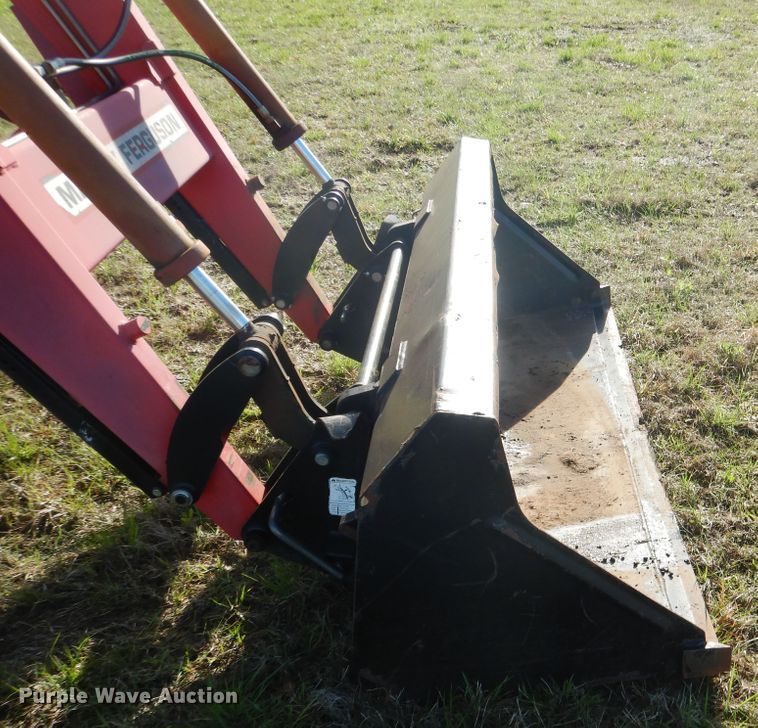 image for item ES9554 2004 Massey-Ferguson 5445 tractor