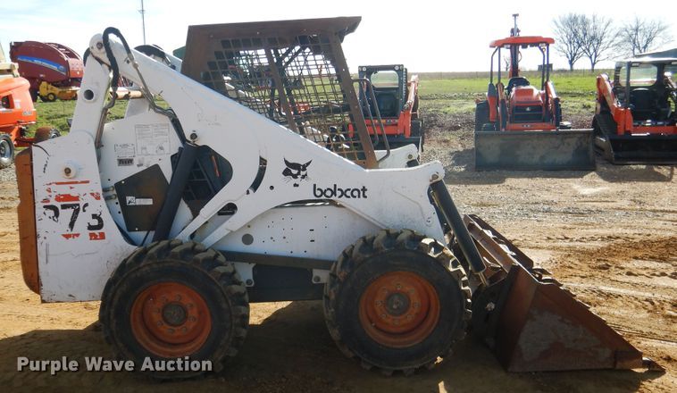 image for item ES9555 1999 Bobcat 873  skid steer loader
