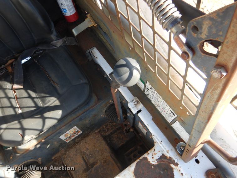 image for item ES9555 1999 Bobcat 873  skid steer loader