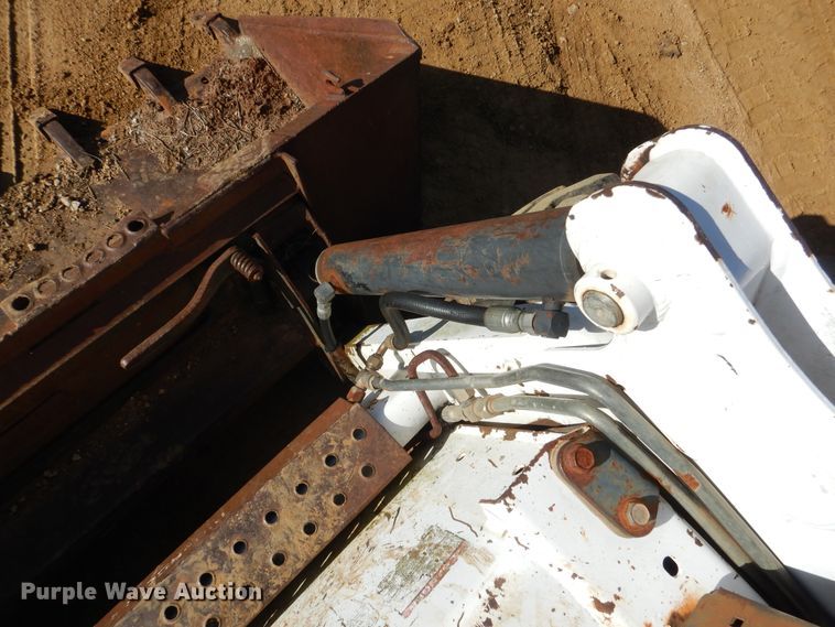 image for item ES9555 1999 Bobcat 873  skid steer loader