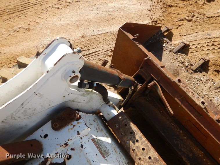 image for item ES9555 1999 Bobcat 873  skid steer loader