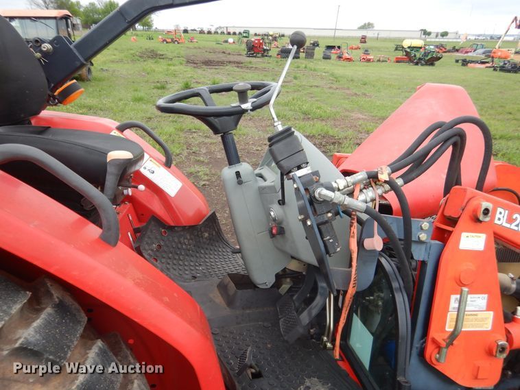 image for item ES9558 2007 Branson 4720i MFWD tractor