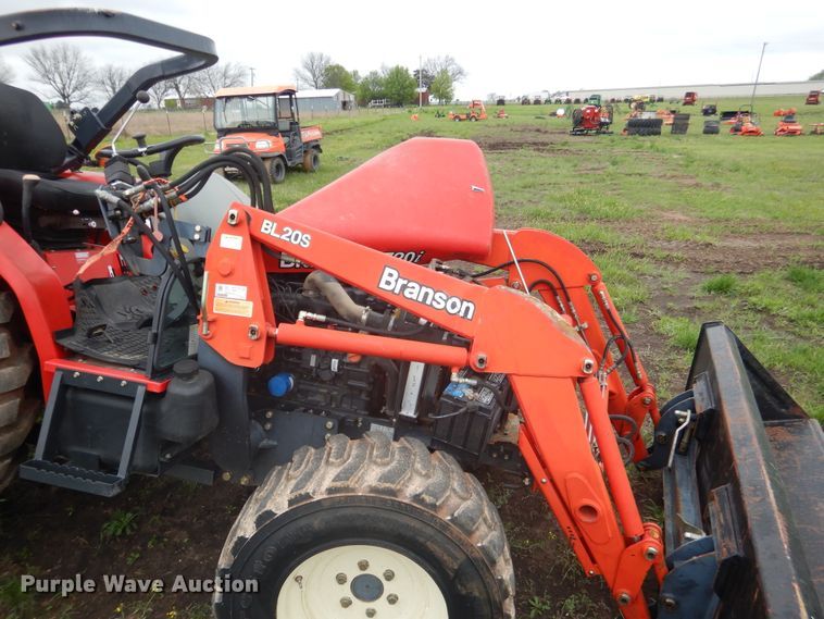 image for item ES9558 2007 Branson 4720i MFWD tractor