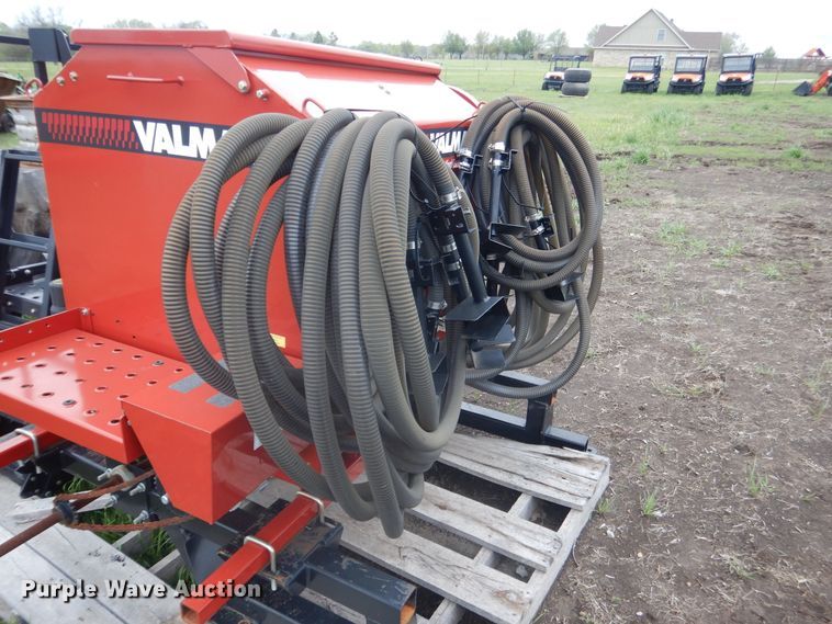 image for item ES9559 Valmar 1655 granular applicator