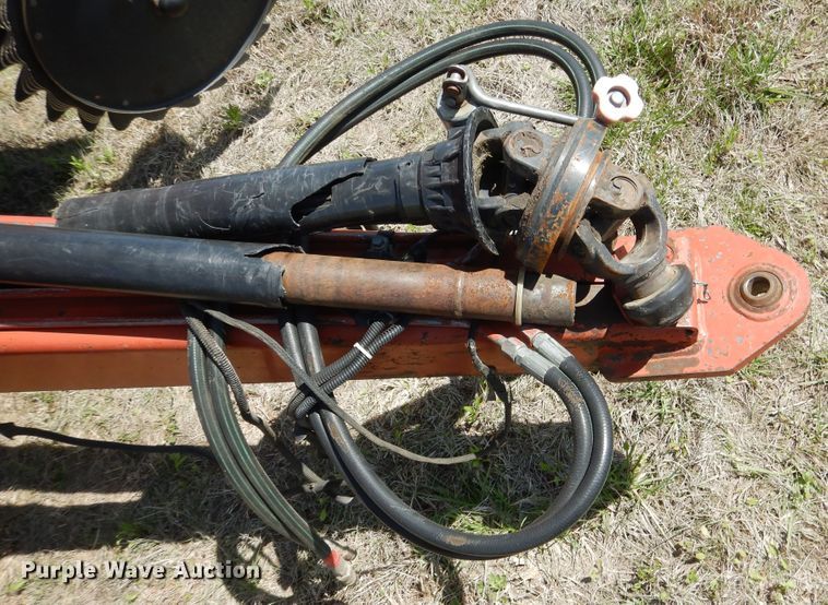 image for item ES9573 2000 Hesston 555 round baler