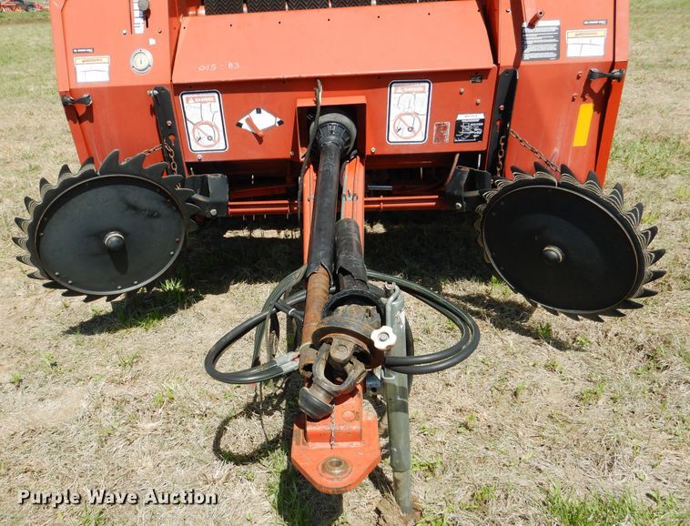 image for item ES9573 2000 Hesston 555 round baler