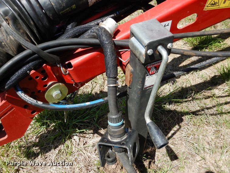 image for item ES9573 2000 Hesston 555 round baler