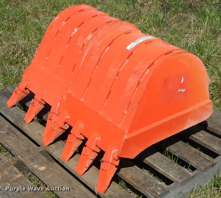 (2) Kubota backhoe buckets in Davis, OK Item ES9584 sold Purple Wave