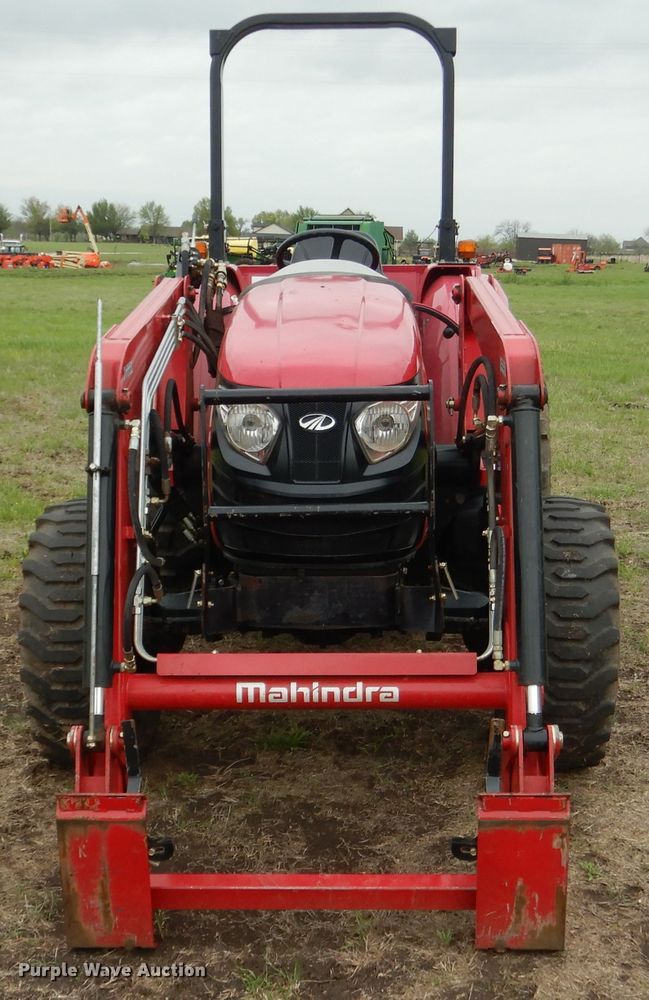 image for item ES9588 2014 Mahindra 2555 MFWD tractor