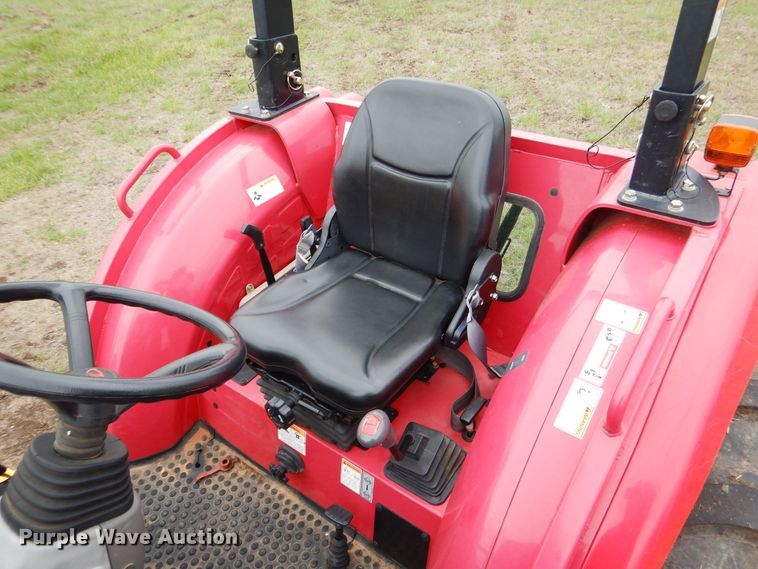 image for item ES9588 2014 Mahindra 2555 MFWD tractor