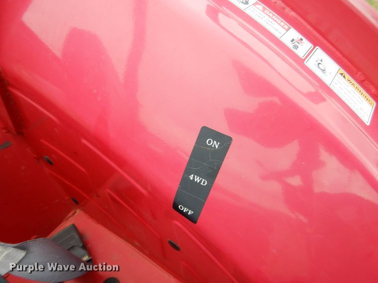 image for item ES9588 2014 Mahindra 2555 MFWD tractor