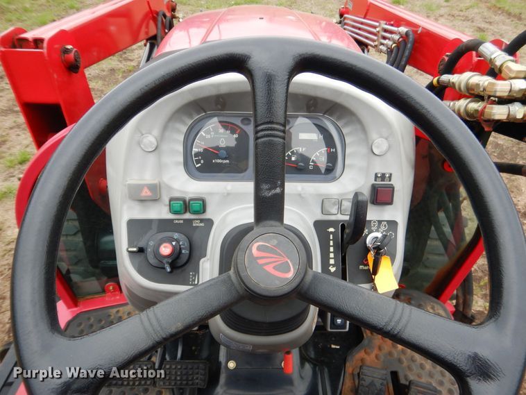 image for item ES9588 2014 Mahindra 2555 MFWD tractor