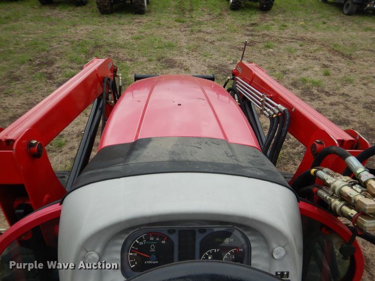 image for item ES9588 2014 Mahindra 2555 MFWD tractor