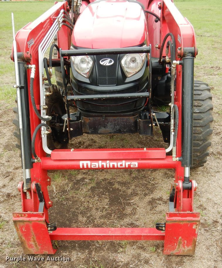 image for item ES9588 2014 Mahindra 2555 MFWD tractor