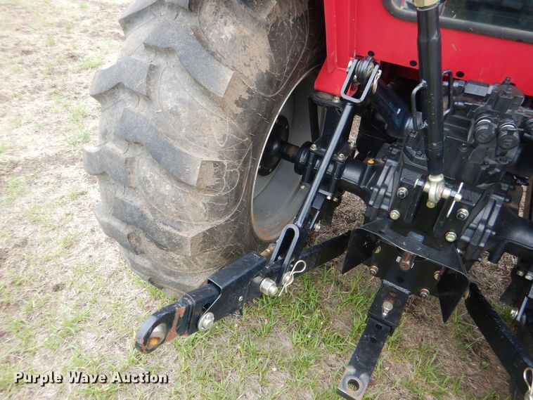 image for item ES9588 2014 Mahindra 2555 MFWD tractor