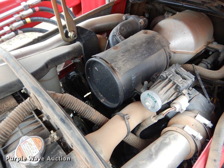 image for item ES9588 2014 Mahindra 2555 MFWD tractor