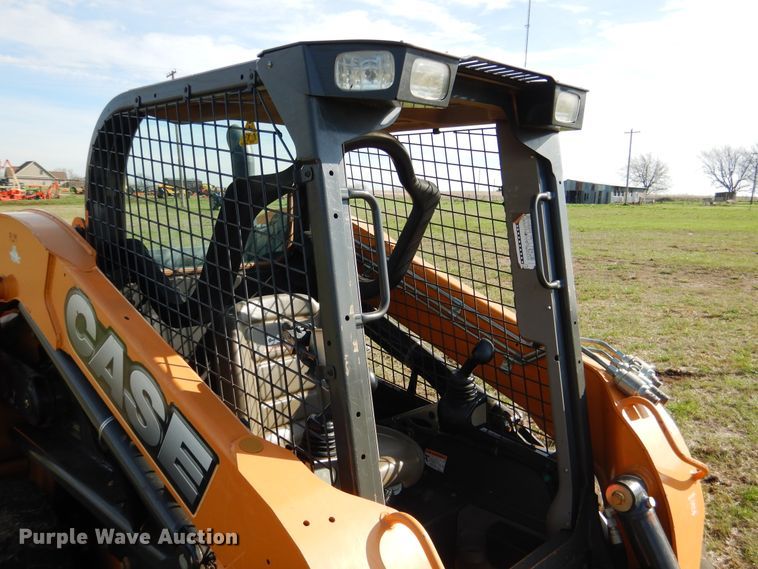 image for item ES9590 2016 Case SV280  skid steer loader