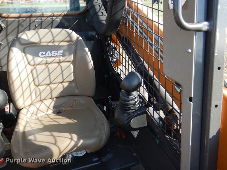 image for item ES9590 2016 Case SV280  skid steer loader