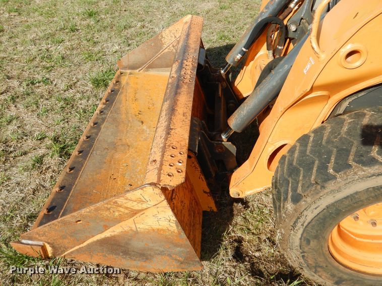 image for item ES9590 2016 Case SV280  skid steer loader