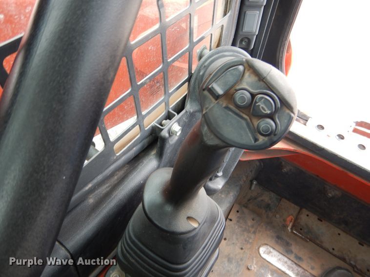 image for item ES9595 2016 Kubota SSV75  skid steer loader