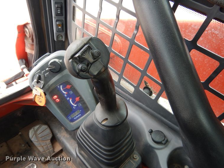 image for item ES9595 2016 Kubota SSV75  skid steer loader