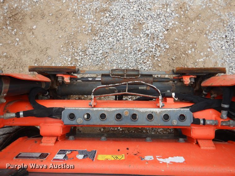 image for item ES9595 2016 Kubota SSV75  skid steer loader