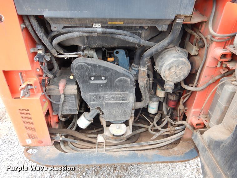 image for item ES9595 2016 Kubota SSV75  skid steer loader