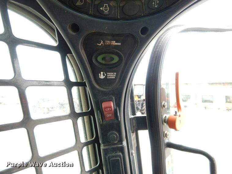 image for item ES9596 2016 Bobcat S650  skid steer loader