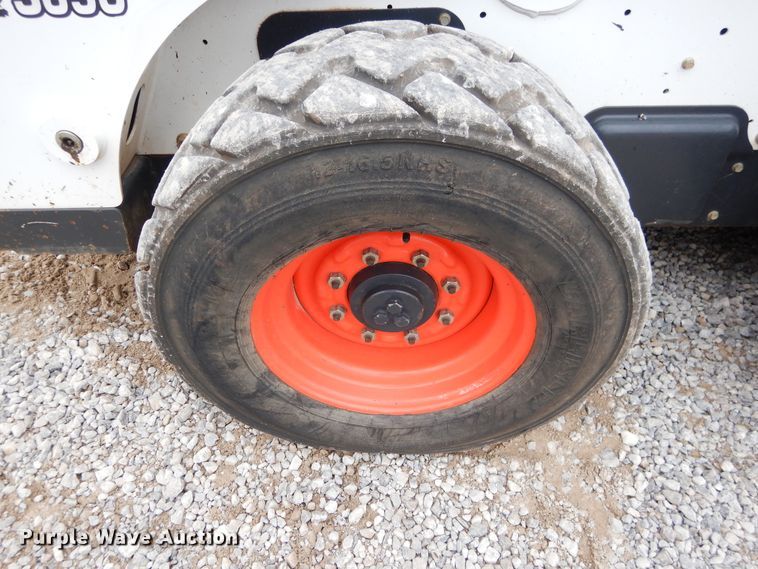 image for item ES9596 2016 Bobcat S650  skid steer loader