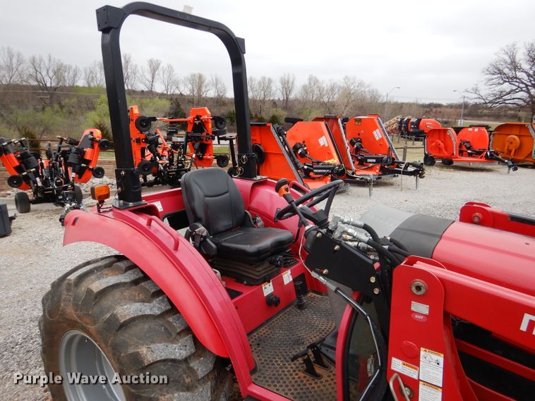 image for item ES9598 2016 Mahindra 2555 MFWD tractor