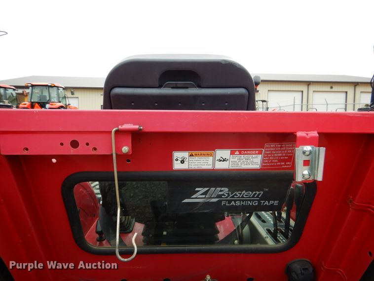 image for item ES9598 2016 Mahindra 2555 MFWD tractor