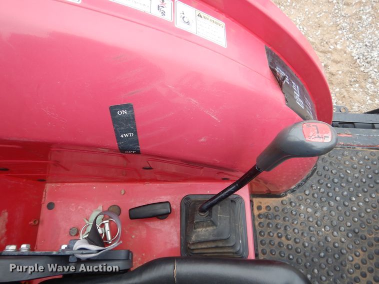 image for item ES9598 2016 Mahindra 2555 MFWD tractor
