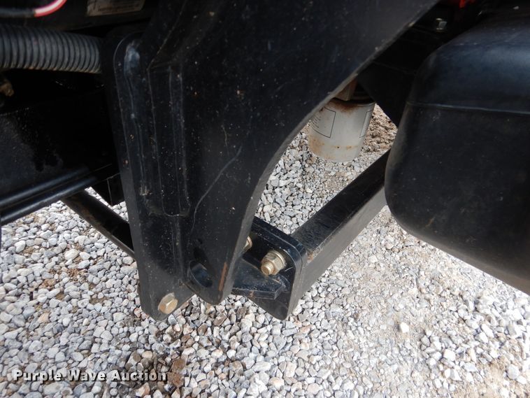 image for item ES9598 2016 Mahindra 2555 MFWD tractor