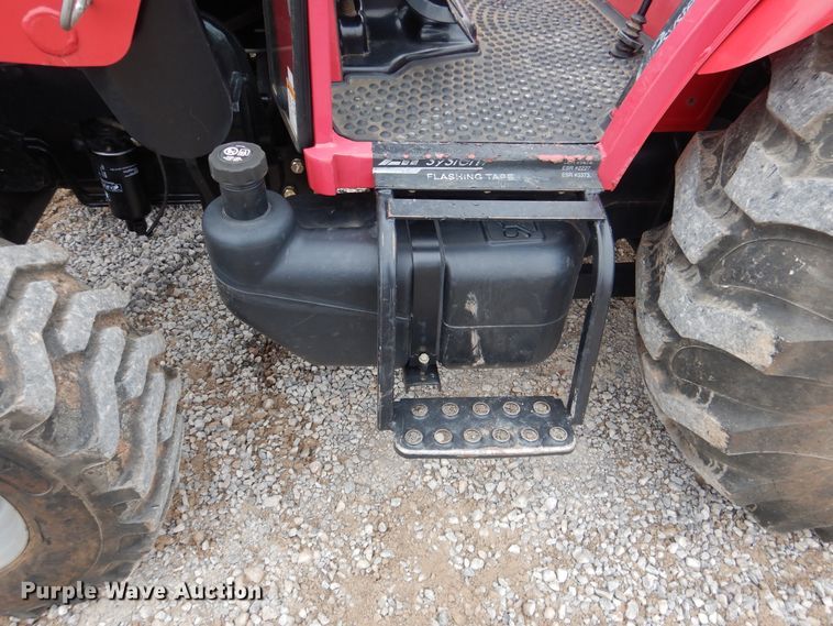 image for item ES9598 2016 Mahindra 2555 MFWD tractor