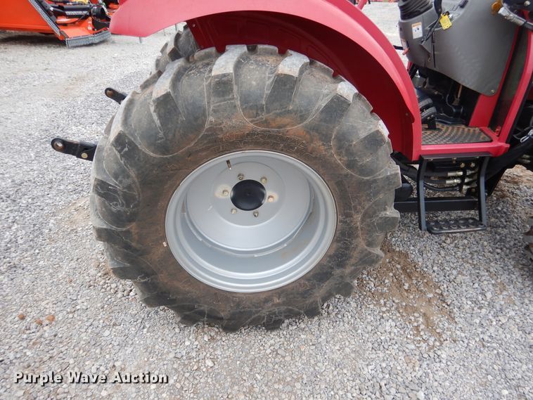 image for item ES9598 2016 Mahindra 2555 MFWD tractor