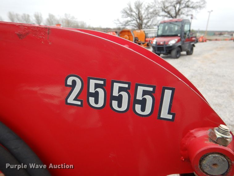 image for item ES9598 2016 Mahindra 2555 MFWD tractor