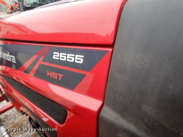 image for item ES9598 2016 Mahindra 2555 MFWD tractor