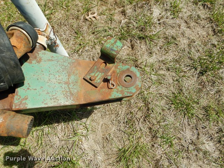 image for item ES9608 John Deere 535 round baler