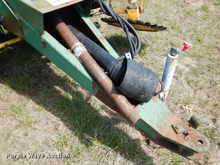 image for item ES9608 John Deere 535 round baler