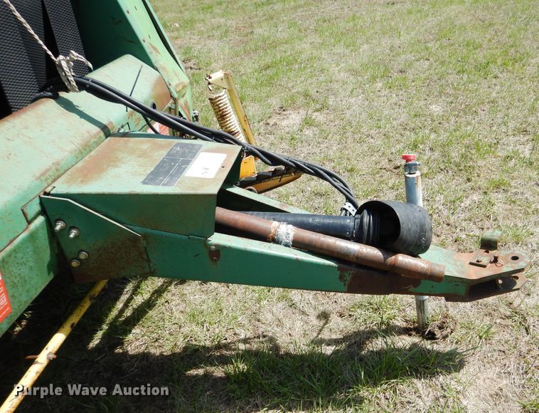 image for item ES9608 John Deere 535 round baler