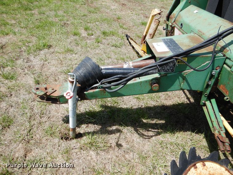 image for item ES9608 John Deere 535 round baler