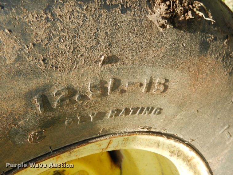 image for item ES9608 John Deere 535 round baler