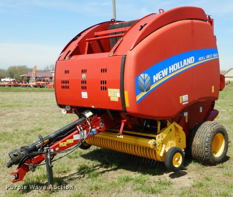 image for item ES9609 2016 New Holland Rollbelt 460 round baler