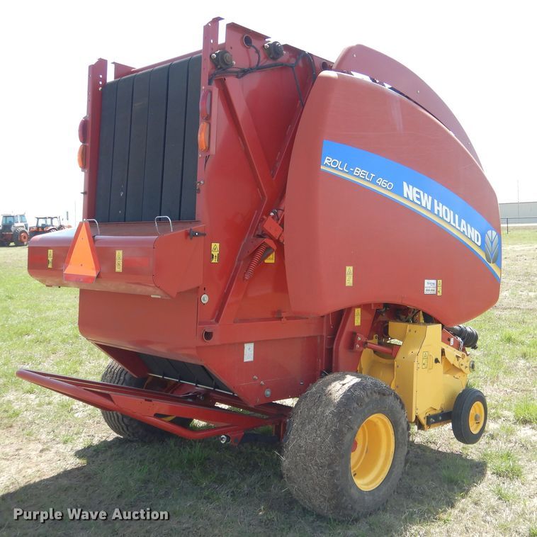 image for item ES9609 2016 New Holland Rollbelt 460 round baler