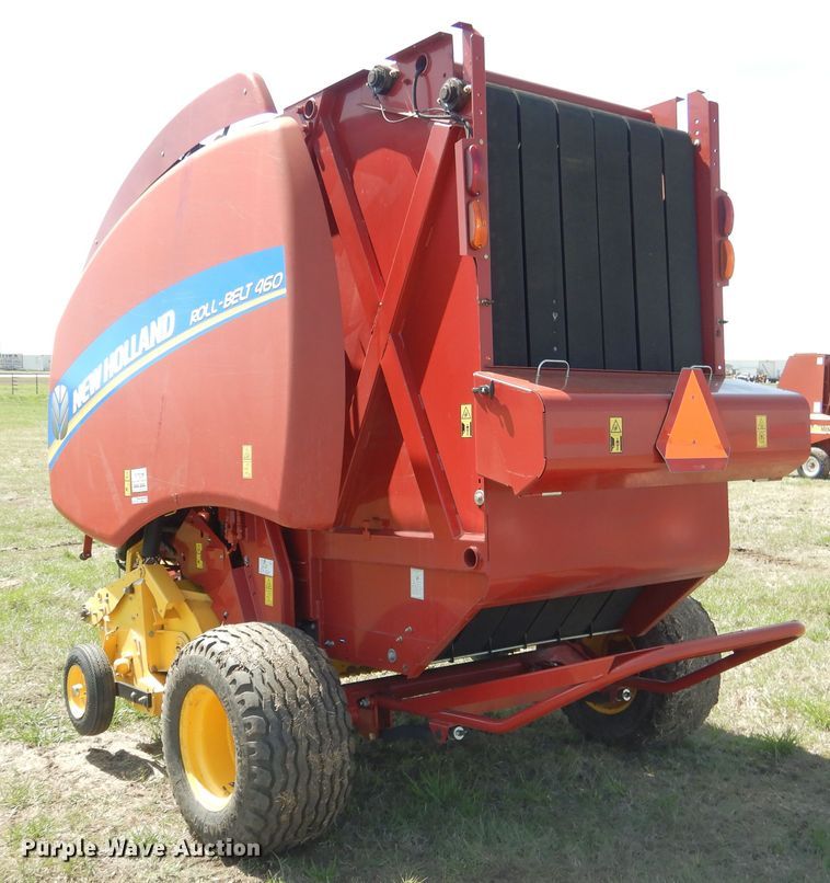 image for item ES9609 2016 New Holland Rollbelt 460 round baler