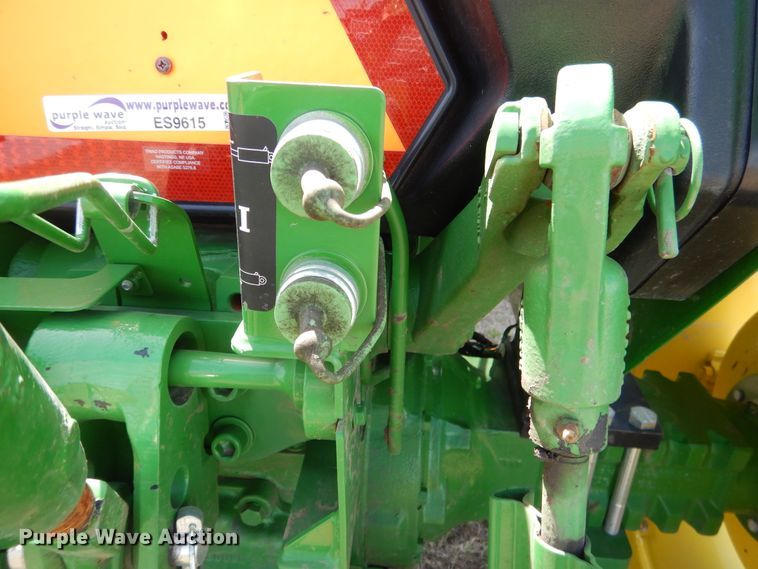 image for item ES9615 2017 John Deere 5045E tractor